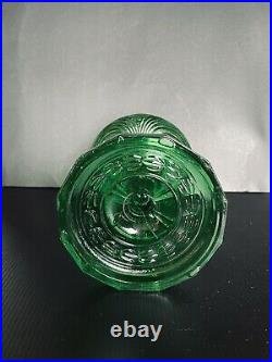 B-54E Aladdin Emerald Green Washington Drape Glass Oil Kerosene Lamp