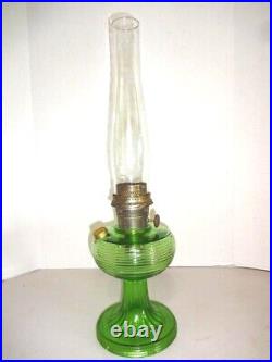 B-81 Aladdin Green Beehive Glass Oil Lamp withChimney #1