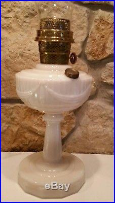 B75 Alacite Tall Lincoln Drape Aladdin Kerosene Oil Lamp Complete, Original