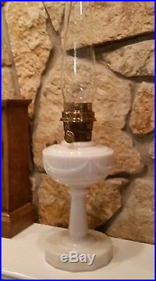 B75 Alacite Tall Lincoln Drape Aladdin Kerosene Oil Lamp Complete, Original