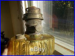 BEAUTIFUL YELLOW GLASS ALADDIN 1930s CORINTHIAN LAMP ORIGINAL MODEL B BURNER