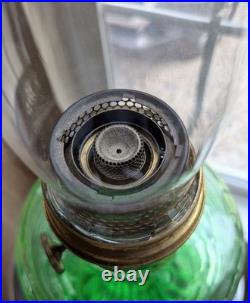 Beautiful Aladdin Mantle Oil Lamp Model B Green Glass Beehive Chimney Nu-type