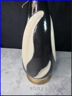Beautiful Vintage Aladdin G-324 Alacite Glass Table Lamp MCM Black White. Works
