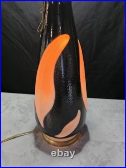 Beautiful Vintage Aladdin G-324 Alacite Glass Table Lamp MCM Black White. Works