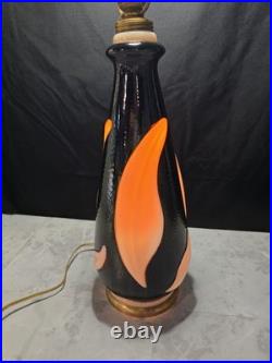 Beautiful Vintage Aladdin G-324 Alacite Glass Table Lamp MCM Black White. Works