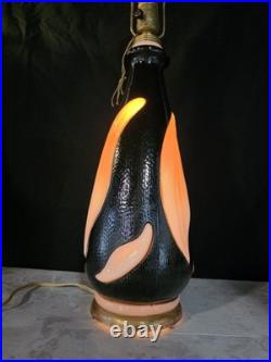 Beautiful Vintage Aladdin G-324 Alacite Glass Table Lamp MCM Black White. Works
