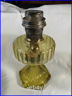 C1935-1936 ALADDIN Model B-101 Amber Corinthian Kerosene Oil Lamp Table Lamp