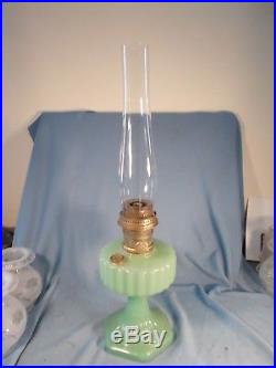 C1935 ALADDIN B-111 APPLE GREEN Corinthian Kerosene Oil Lamp wBurner & Chimney
