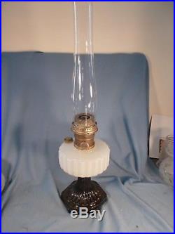 C1935 ALADDIN B-124 White & Black Corinthian Kerosene Oil Lamp wBurner & Chimney