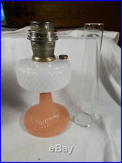 C1937 ALADDIN B-91 White & Pink Foot Moonstone Quilt Kerosene Oil Lamp wChimney