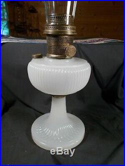 C1938 ALADDIN B-93 White Moonstone VERTIQUE Kerosene Oil Lamp wChimney