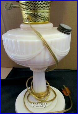 Electrified Antique Aladdin Alacite Lamp With Original Old 501-9 Shade No Damage