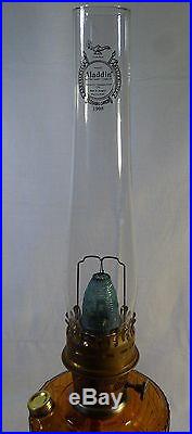 GENUINE ALADDIN AMBER LINCOLN DRAPE GLASS KEROSENE OIL TABLE LAMP NOS 1979