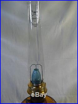 GENUINE ALADDIN BURNER AMBER LINCOLN DRAPE GLASS KEROSENE OIL TABLE LAMP