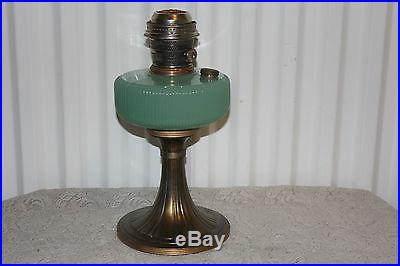 GREEN MOONSTONE ALADDIN QUEEN KEROSENE OIL LAMP GOLD METAL BASE 1937-39