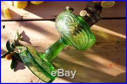 Gorgeous Antique Emerald Green Kerosene Oil Lamp Aladdin Mantle Lamp Company Chi