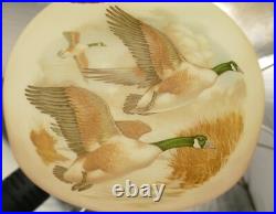 HTF Aladdin Mallard Duck & Canada Geese Milk Glass Rayo Kerosene Lamp Shade M545