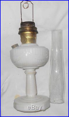 Kerosene Oil Lincoln Drape Aladdin lamp. Original