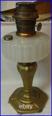 Majestic White Kerosene Lamp Aladdin Mantle Lamp Company