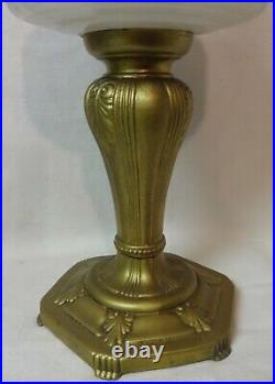 Majestic White Kerosene Lamp Aladdin Mantle Lamp Company