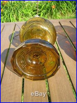 Mantle Lamp Co. Model B ALADDIN Amber Cathedral Oil Kerosene Lamp withChimney