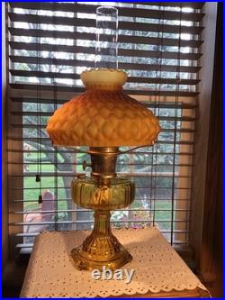 Nice Aladdin 24 Corinthian Amber Oil Lamp With Quilted Puff Shade & Wick