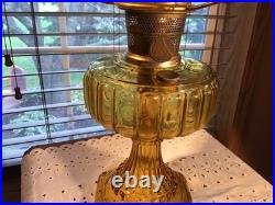 Nice Aladdin 24 Corinthian Amber Oil Lamp With Quilted Puff Shade & Wick