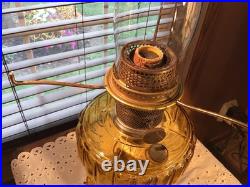 Nice Aladdin 24 Corinthian Amber Oil Lamp With Quilted Puff Shade & Wick