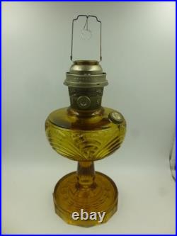 Nice Aladdin Amber Glass Washington Drape Oil Lamp / Model C Burner