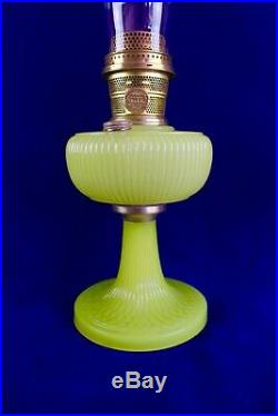 Original 1938 Aladdin Vertique B-88 Yellow Moonstone Oil Table Lamp Brass Burner