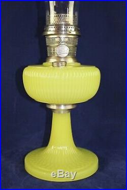 Original 1938 Aladdin Vertique B88 Yellow Moonstone Oil Table Lamp Nickel Burner