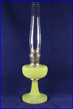 Original 1938 Aladdin Vertique B88 Yellow Moonstone Oil Table Lamp Nickel Burner