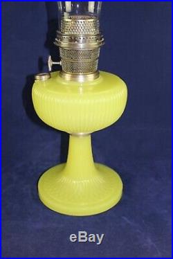 Original 1938 Aladdin Vertique B88 Yellow Moonstone Oil Table Lamp Nickel Burner