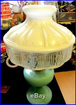 Original 1938 Green moonstone Vertique Aladdin oil lamp with ORIG ALADDIN SHADE