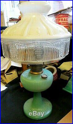 Original 1938 Green moonstone Vertique Aladdin oil lamp with ORIG ALADDIN SHADE