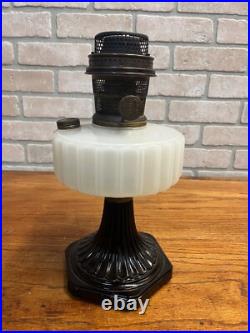 Original Aladdin Corinthian Black White Moonstone Oil Lamp with NuType Model B Bur