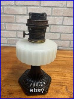 Original Aladdin Corinthian Black White Moonstone Oil Lamp with NuType Model B Bur
