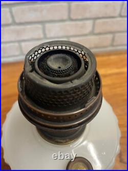 Original Aladdin Corinthian Black White Moonstone Oil Lamp with NuType Model B Bur
