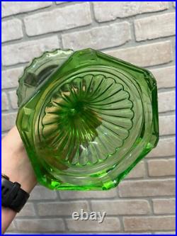 Original Aladdin Corinthian Green Glass Oil Lamp with NuType Model B Burner