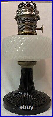 Quilt Black and White Moonstone Kerosene Lamp Aladdin Mantle Lamp Company