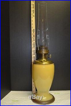 RARE! ALADDIN PALE YELLOW #1231 U, VENETIAN OIL LAMP ART GLASS VASE #12 Burner