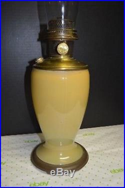 RARE! ALADDIN PALE YELLOW #1231 U, VENETIAN OIL LAMP ART GLASS VASE #12 Burner