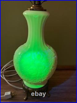 RARE Aladdin Alacite Lamp Uranium Glow Wreath Finial Brass Base Milk Glass Works