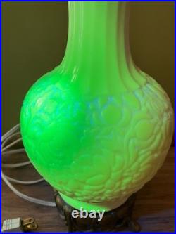 RARE Aladdin Alacite Lamp Uranium Glow Wreath Finial Brass Base Milk Glass Works