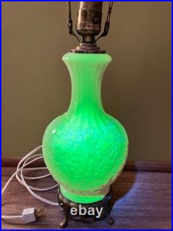 RARE Aladdin Alacite Lamp Uranium Glow Wreath Finial Brass Base Milk Glass Works
