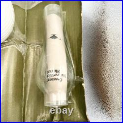 RARE Aladdin Beehive White Ceramic Oil Lamp FW2000M Handle Base New in Box