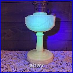 Rare 1939 B Aladdin Alacite Uranium Glass Lincoln Drape Oil Lamp