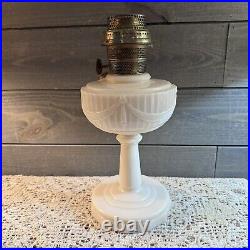 Rare 1939 B Aladdin Alacite Uranium Glass Lincoln Drape Oil Lamp