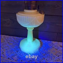 Rare 1939 B Aladdin Alacite Uranium Glass Lincoln Drape Oil Lamp