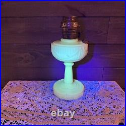 Rare 1939 B Aladdin Alacite Uranium Glass Lincoln Drape Oil Lamp